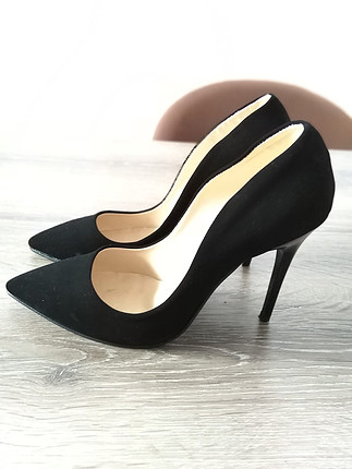 Siyah süet stiletto