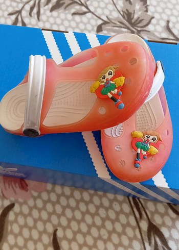 28 Beden Kız Çocuk Pembe Pop Kültürlü Cırt Cırtlı Terlik