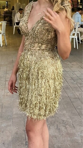 Gold elbise