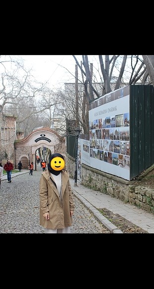 trenchcoat