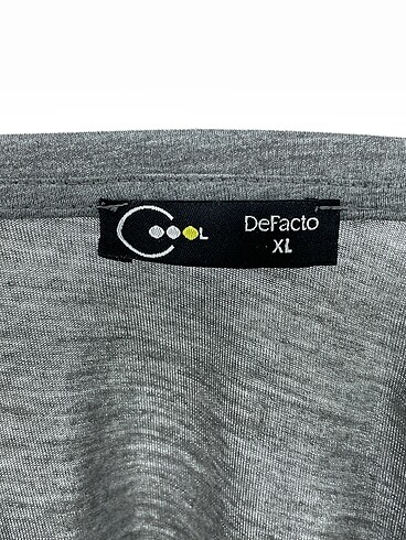 xl Beden gri Renk Defacto T-shirt %70 İndirimli.