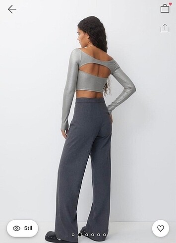 Pull and Bear Pull and Bear boyundan bağlama detaylı gümüş crop
