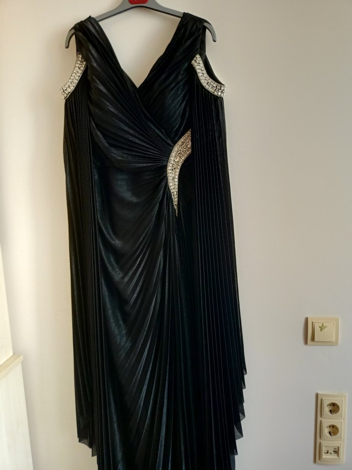 Uzun Siyah Abiye Elbise - Görsel 3