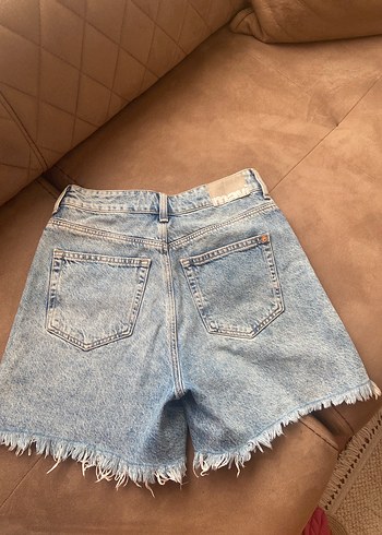 Gri Bol Kesim Mini Denim Şort - Görsel 6