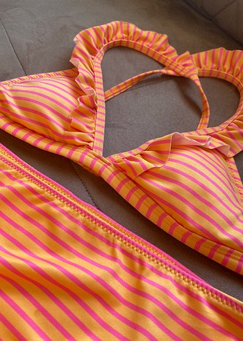 13-14 Yaş Beden Turuncu Çizgili Kız Bikini Takımı