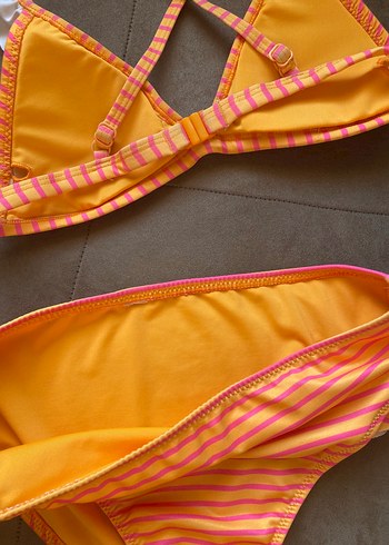 Turuncu Çizgili Kız Bikini Takımı - Görsel 5