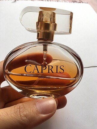 Farmasi capris parfüm