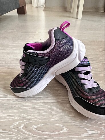 27 Beden Skechers su geçirmez spor ayakkabı