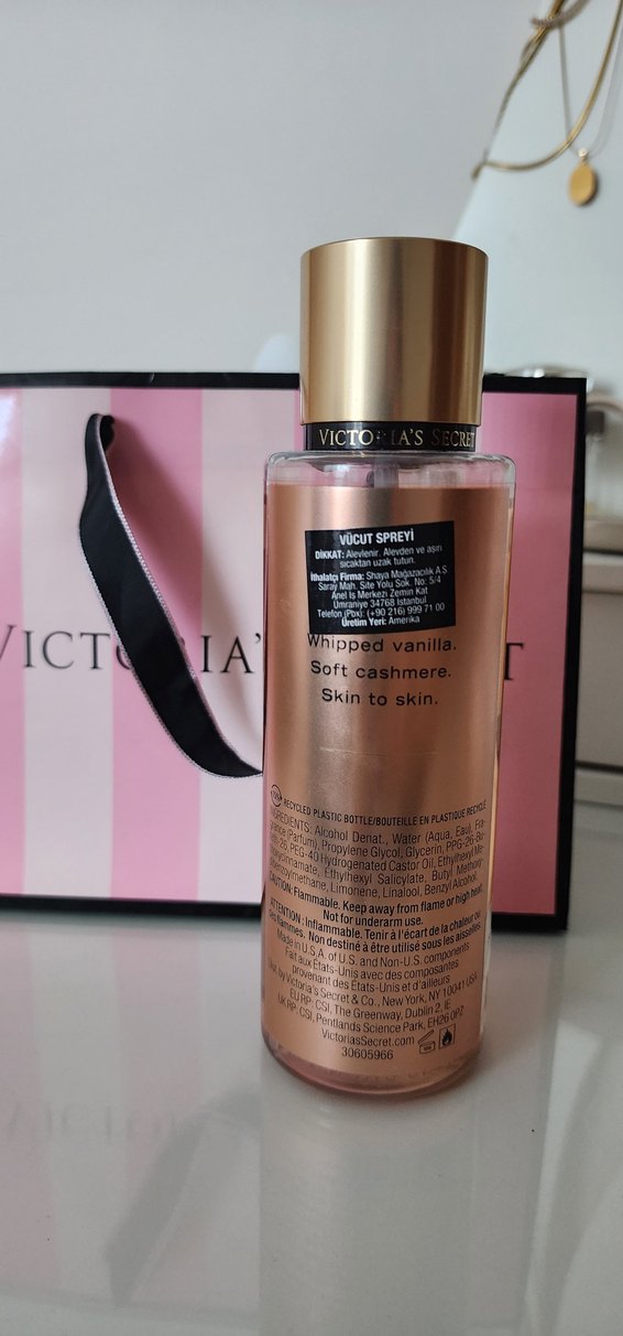 Victoria's Secret Bare Vanilla Kadın Parfümü - Görsel 2