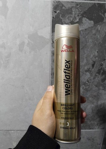 Wella Wellaflex Brillant Colors Saç Spreyi 3 Güçlü Tutuş