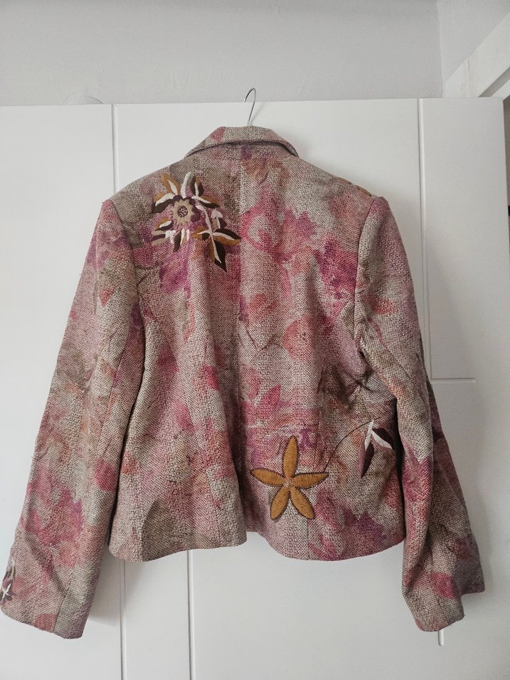 Pembe Gri Çiçek Desenli Uzun Hamile Kabanı - Görsel 2