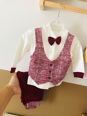 Papyonlu alt üst takım+ bordo spor ayakkabı