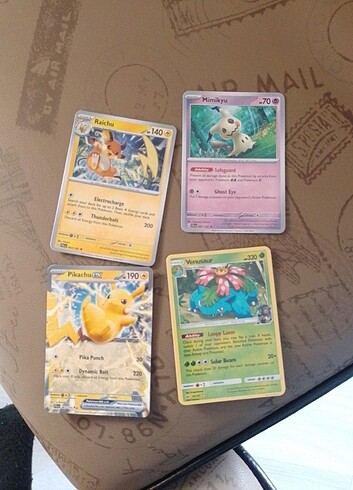 4 adet Pokemon kartı 