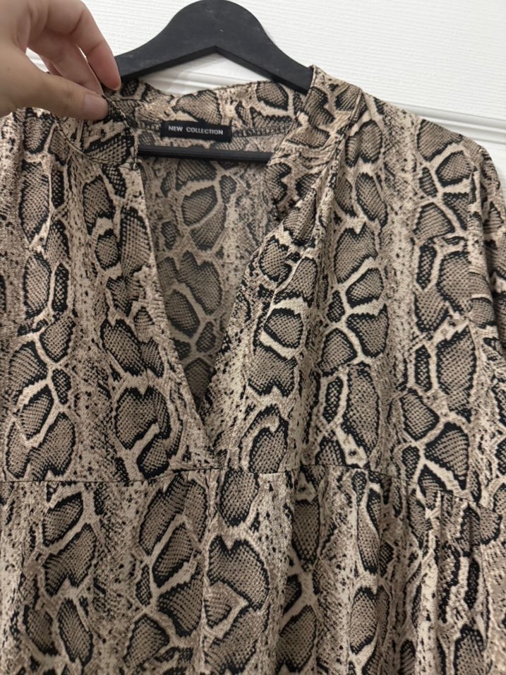 Yılan Desenli Bohem V Yaka Kadın elbise - Görsel 3