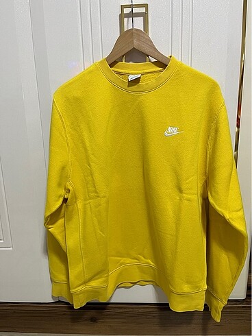Nike sweatshirt