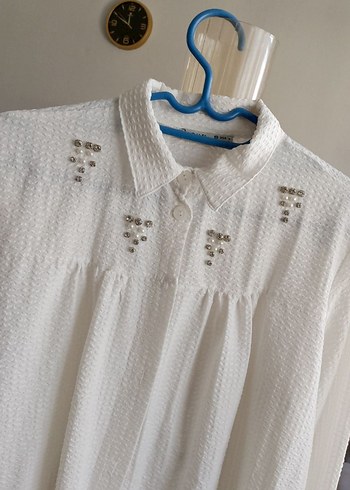 Nakışlı Beyaz Keten Kadın Gömlek - Görsel 2