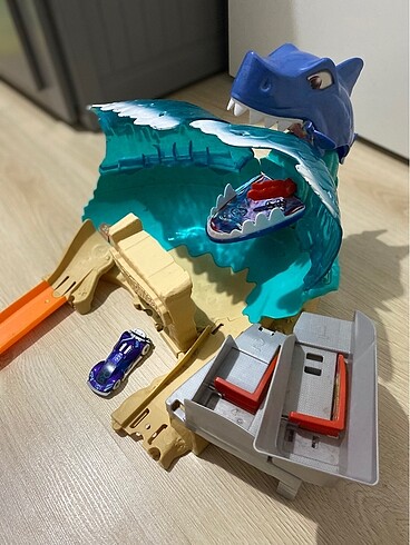 Beden Eğitici oyuncak HotWheels sepet hediye