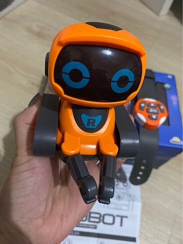 Beden Renk Robot saat
