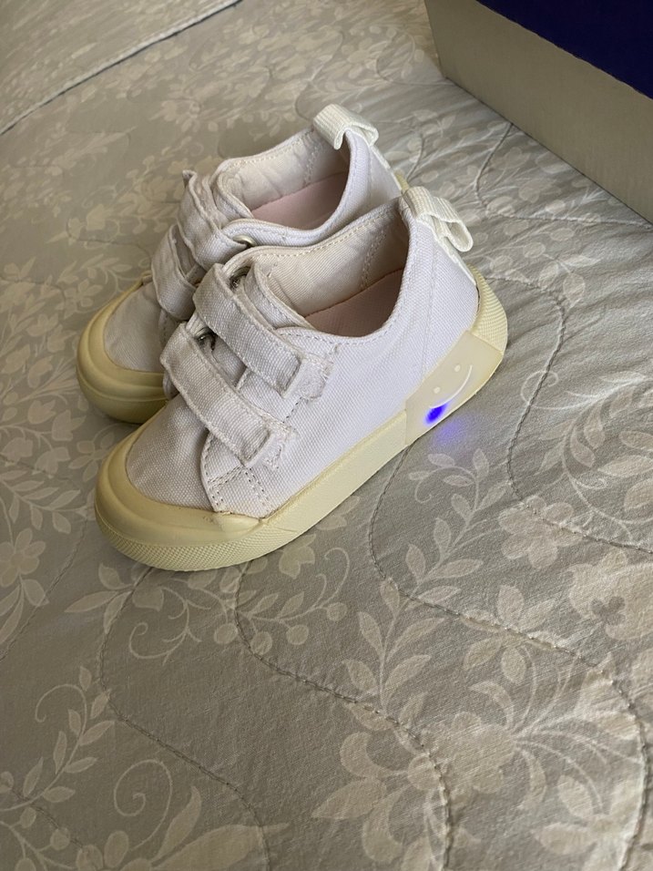 Kız Çocuk Beyaz Velcro Spor Ayakkabı - Görsel 3