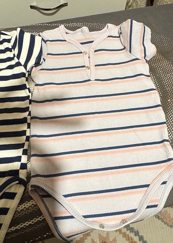 Lilabio marka Çizgili Bebek Kız V Yaka Kısa Kollu Body - Görsel 4