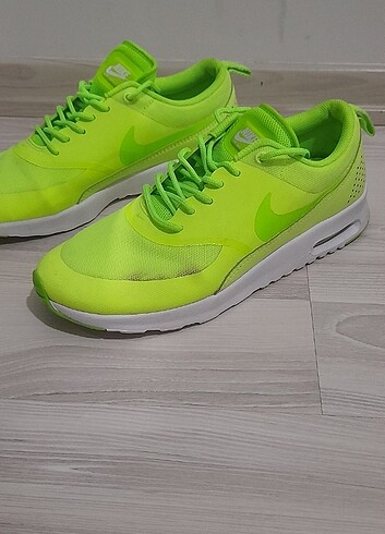 Nike spor ayakkabi 