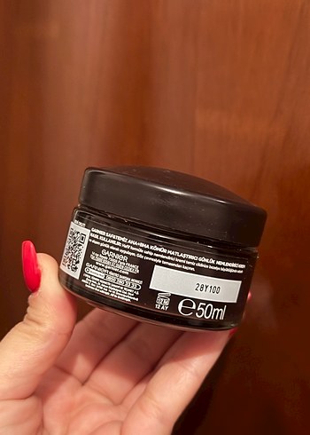 Garnier AHA-BHA Kömür Nemlendirici Krem - Görsel 2