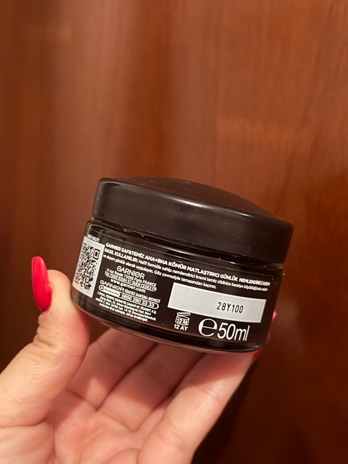 Garnier AHA-BHA Kömür Nemlendirici Krem - Görsel 2