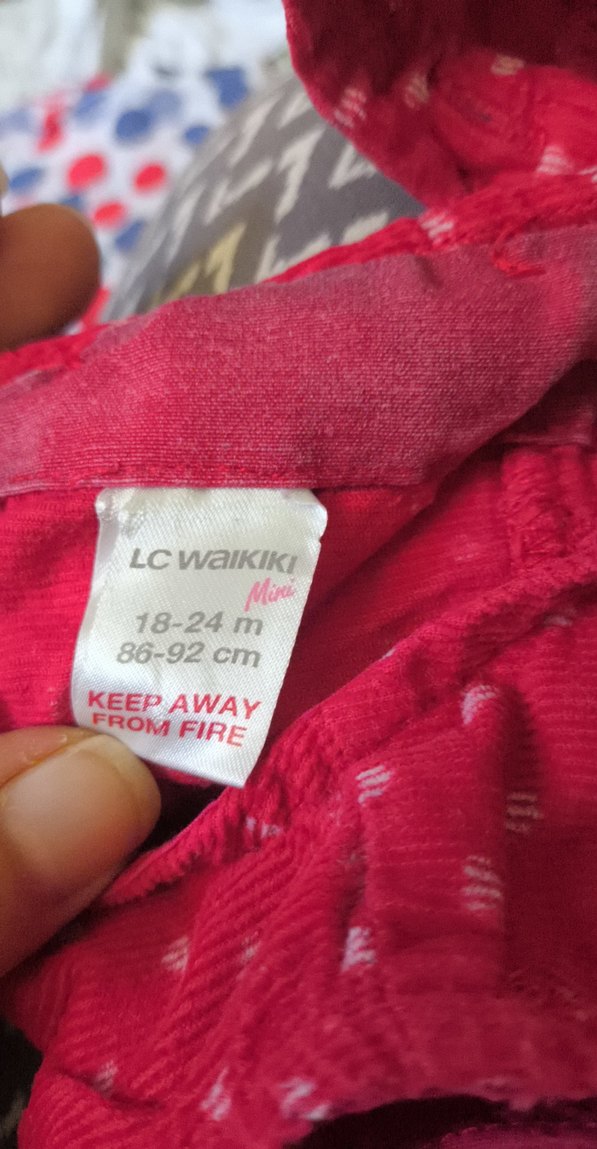 Kız Çocuk Kolsuz Kırmızı Fırfırlı Elbise - Görsel 4