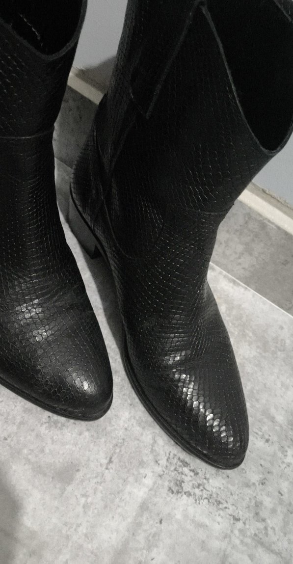 Siyah Deri Yılan Desenli Tokalı Bot - Görsel 5