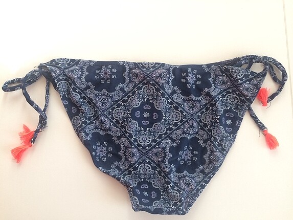 LC Waikiki Desenli Bikini Altı ve Deniz Şortu