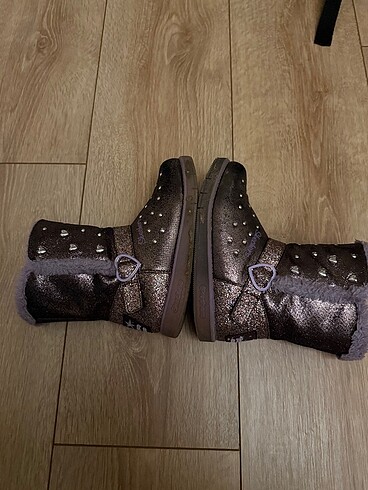 28 Beden gri Renk Skechers kız çocuk botu