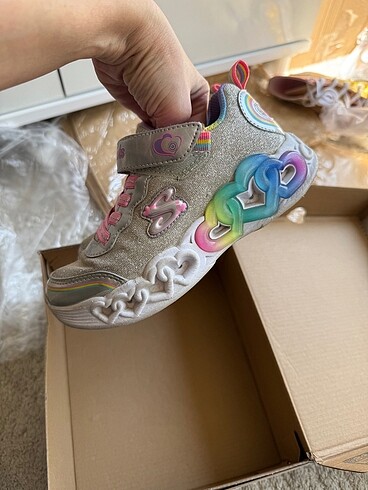 29 Beden Skechers kız çocuk ayakkabısı