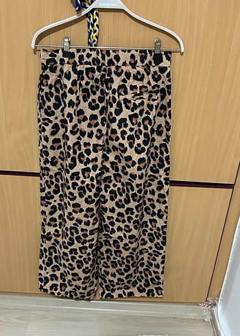 Massimo Dutti Kadın Leopar Desenli Midi Kumaş Pantolon