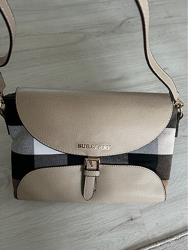  Beden Burberry kelebek model