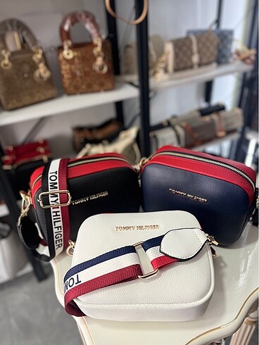 Tommy Hilfiger askılı çanta