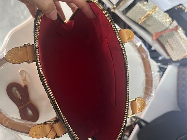 Beden kahverengi Renk Louis Vuitton kahverengi çanta