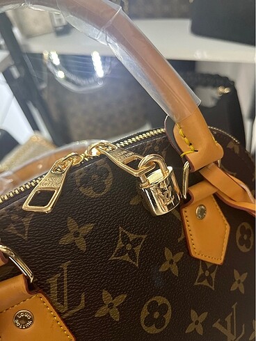Louis Vuitton Louis Vuitton kahverengi çanta