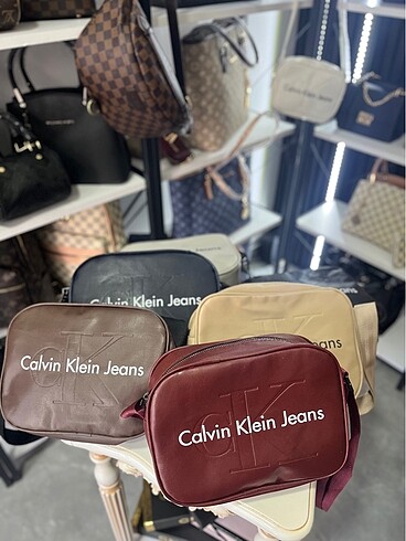 Calvin Klein askılı çanta