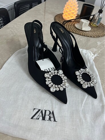 Zara 41 numara
