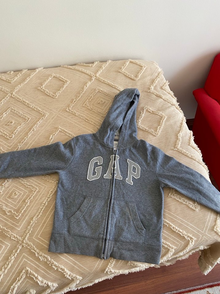 GAP Erkek Çocuk Fermuarlı Gri Sweatshirt - Görsel 2