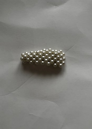 Beyaz İnci Görünümlü Toka - Görsel 2