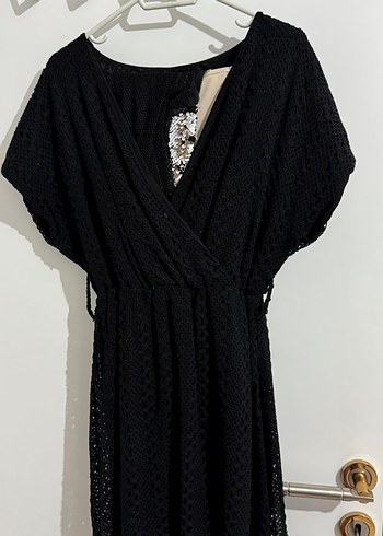 Dantel Detaylı V Yakalı Siyah Triko Elbise - Görsel 2