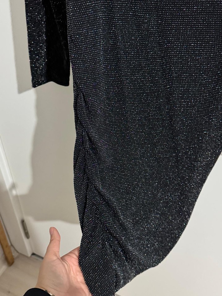 Siyah V Yaka Uzun Kollu Midi Triko Elbise - Görsel 2