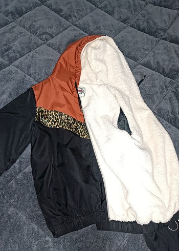 Kapüşonlu Leopar Desenli Kadın Ceket - Görsel 3