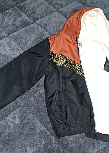 Kapüşonlu Leopar Desenli Kadın Ceket - Görsel 4