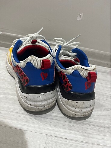 37,5 Beden Orijinal Skechers