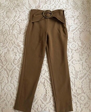 Şık kemerli pantalon