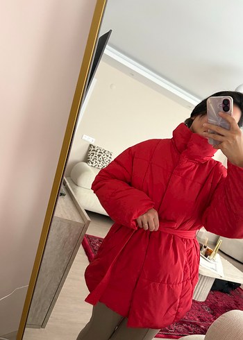 Stradivarius Canli Kirmizi Sisme Mont