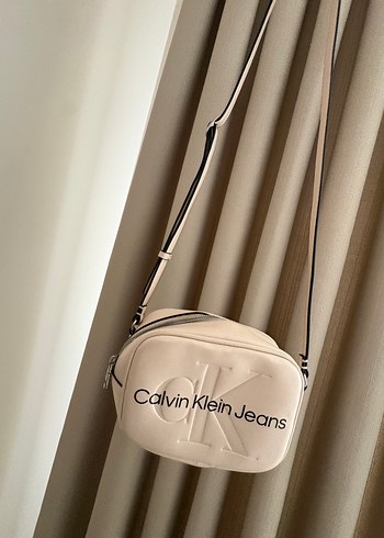 Calvin Klein Jeans Ekru Capraz Canta