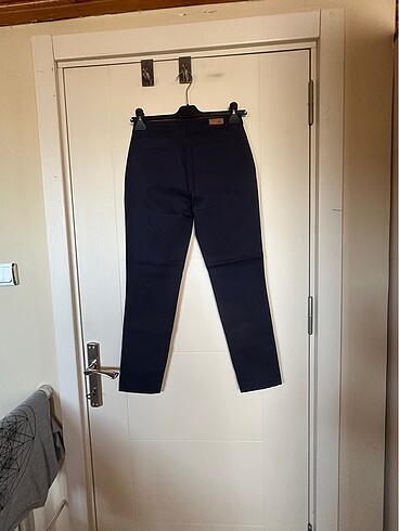 34 Beden lacivert Renk Lacivert pantolon